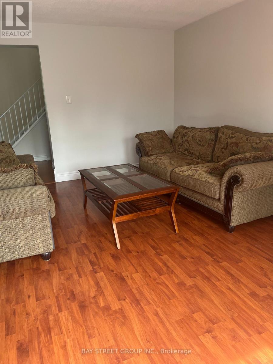 296 Killdeer Street E, Oshawa, Ontario  L1G 6X3 - Photo 5 - E13120570