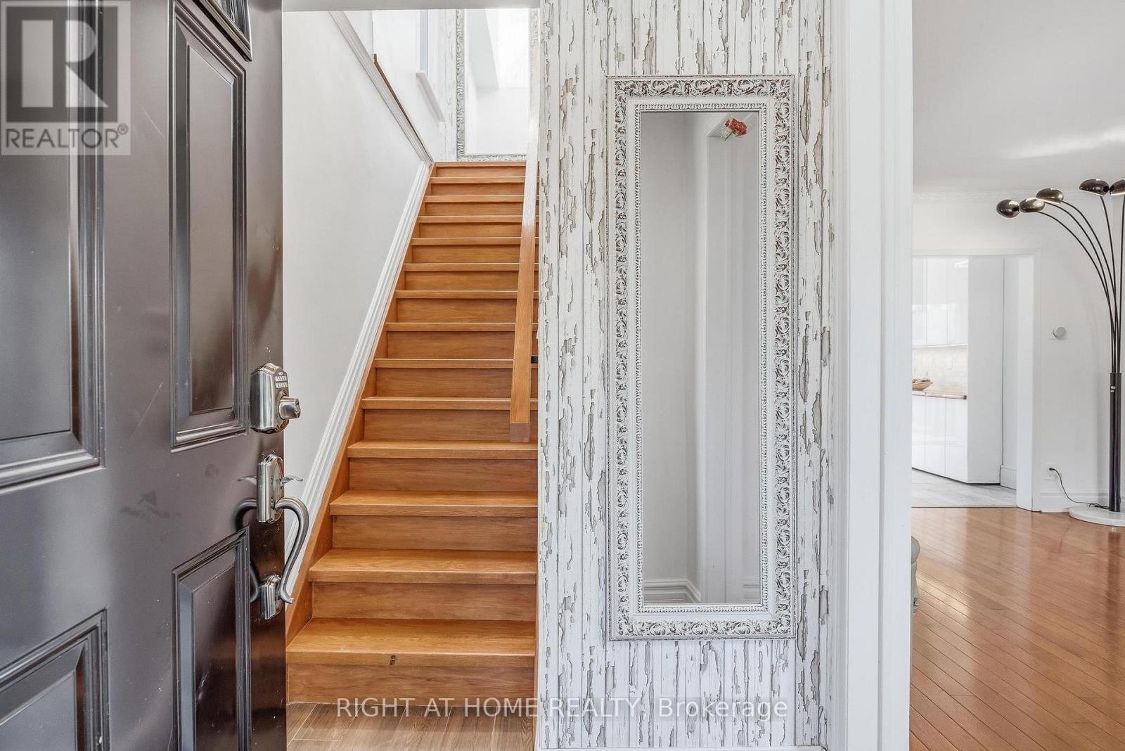 35 Dayton Avenue, Toronto, Ontario  M8Z 3L8 - Photo 10 - W13143448