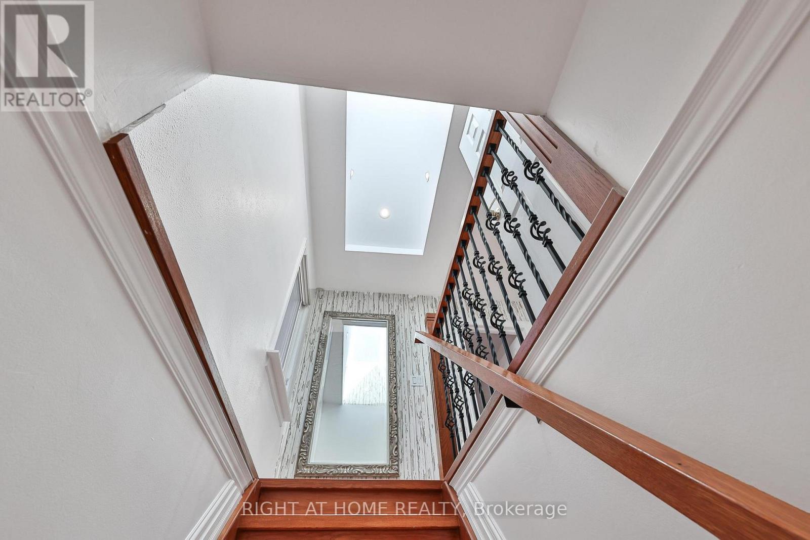 35 Dayton Avenue, Toronto, Ontario  M8Z 3L8 - Photo 12 - W13143448