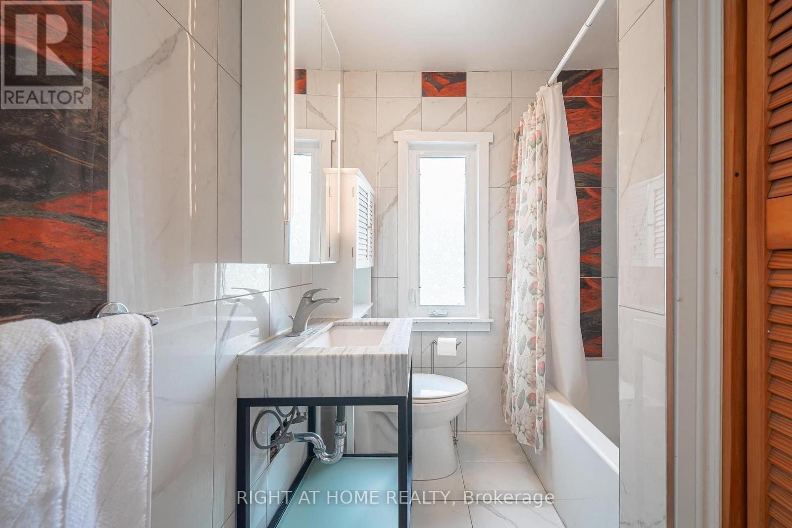35 Dayton Avenue, Toronto, Ontario  M8Z 3L8 - Photo 14 - W13143448