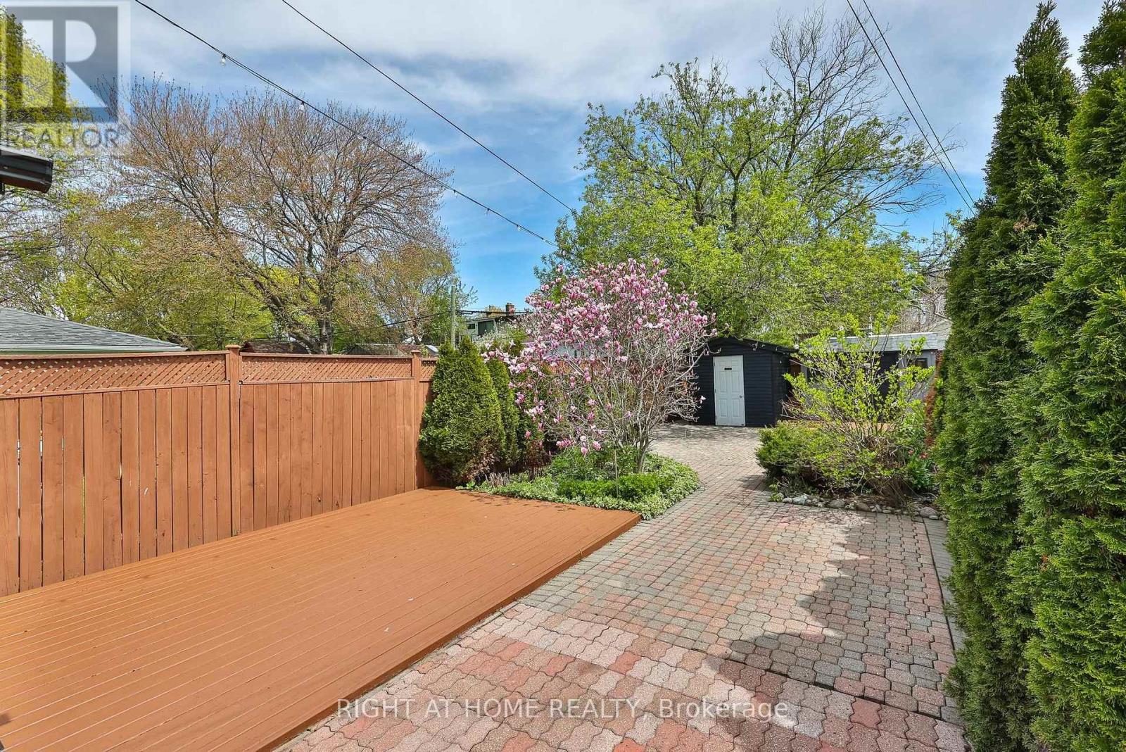 35 Dayton Avenue, Toronto, Ontario  M8Z 3L8 - Photo 23 - W13143448