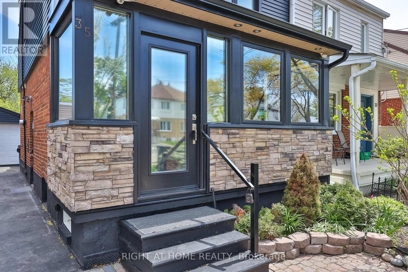 35 Dayton Avenue, Toronto, Ontario  M8Z 3L8 - Photo 7 - W13143448