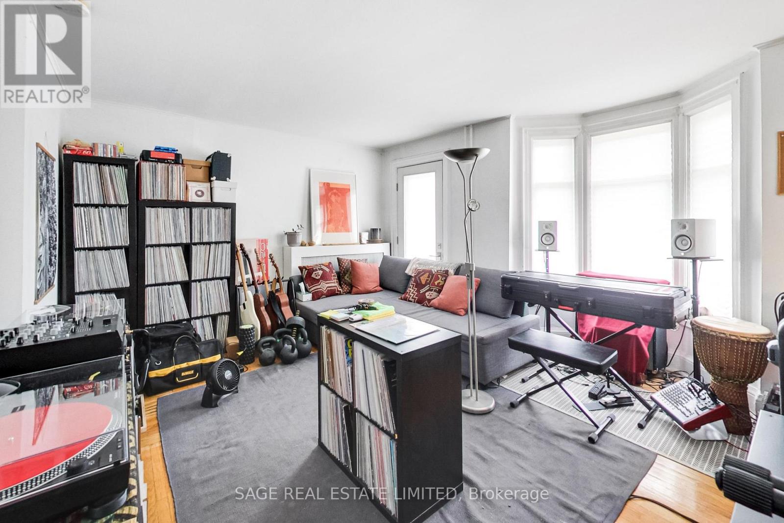 31 Emerson Avenue, Toronto, Ontario  M6H 3S7 - Photo 20 - W13143460