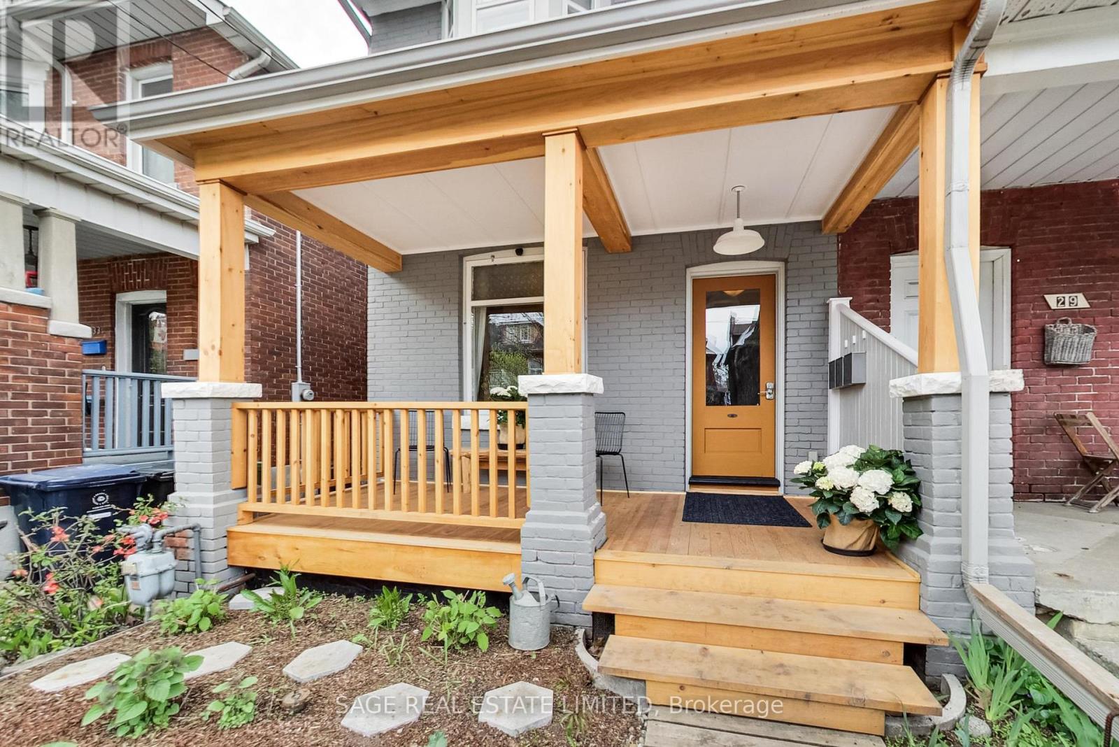 31 Emerson Avenue, Toronto, Ontario  M6H 3S7 - Photo 3 - W13143460