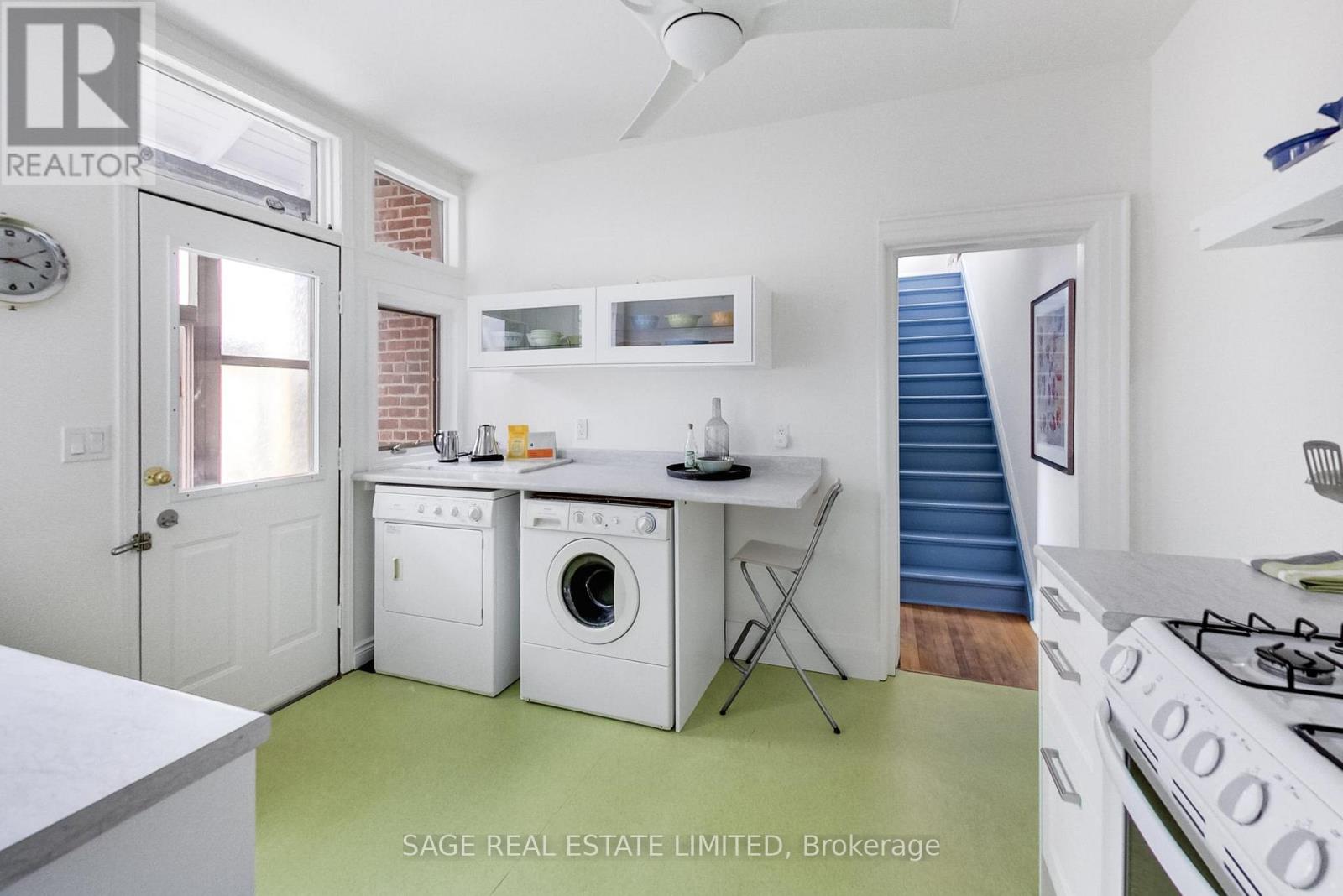 31 Emerson Avenue, Toronto, Ontario  M6H 3S7 - Photo 31 - W13143460