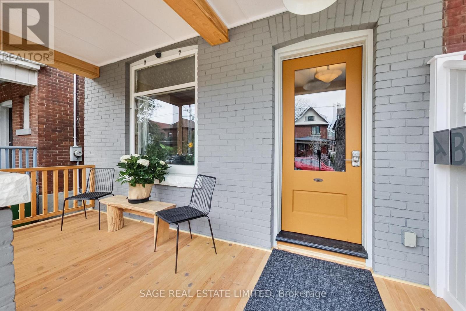 31 Emerson Avenue, Toronto, Ontario  M6H 3S7 - Photo 4 - W13143460