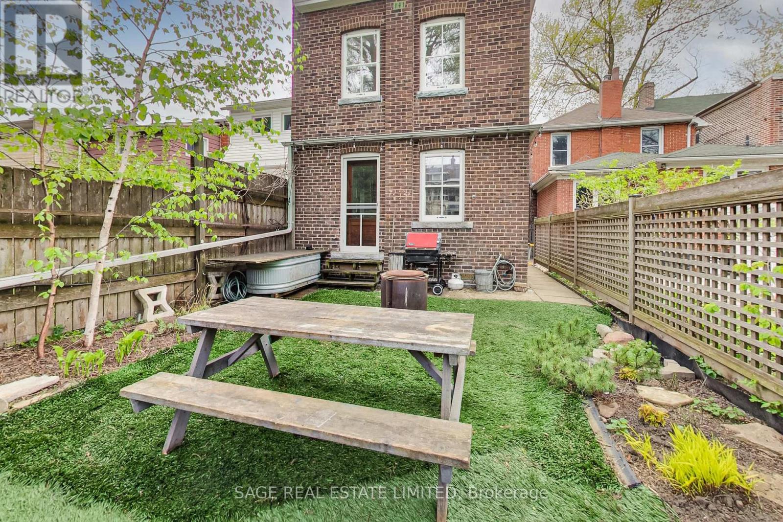 31 Emerson Avenue, Toronto, Ontario  M6H 3S7 - Photo 46 - W13143460