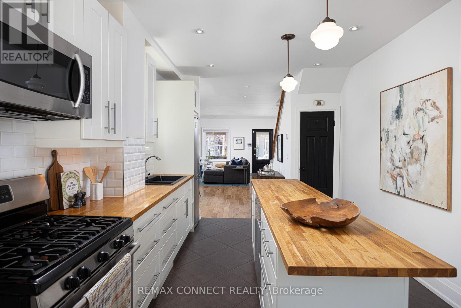 29 Howard Park Avenue, Toronto, Ontario  M6R 1V3 - Photo 16 - W13143472