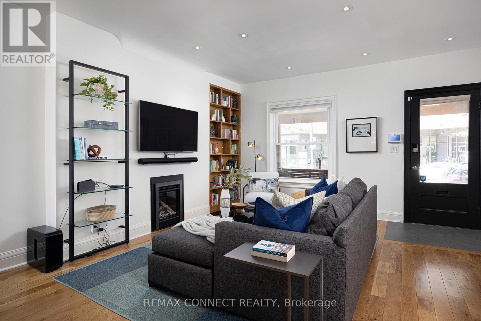 29 Howard Park Avenue, Toronto, Ontario  M6R 1V3 - Photo 5 - W13143472