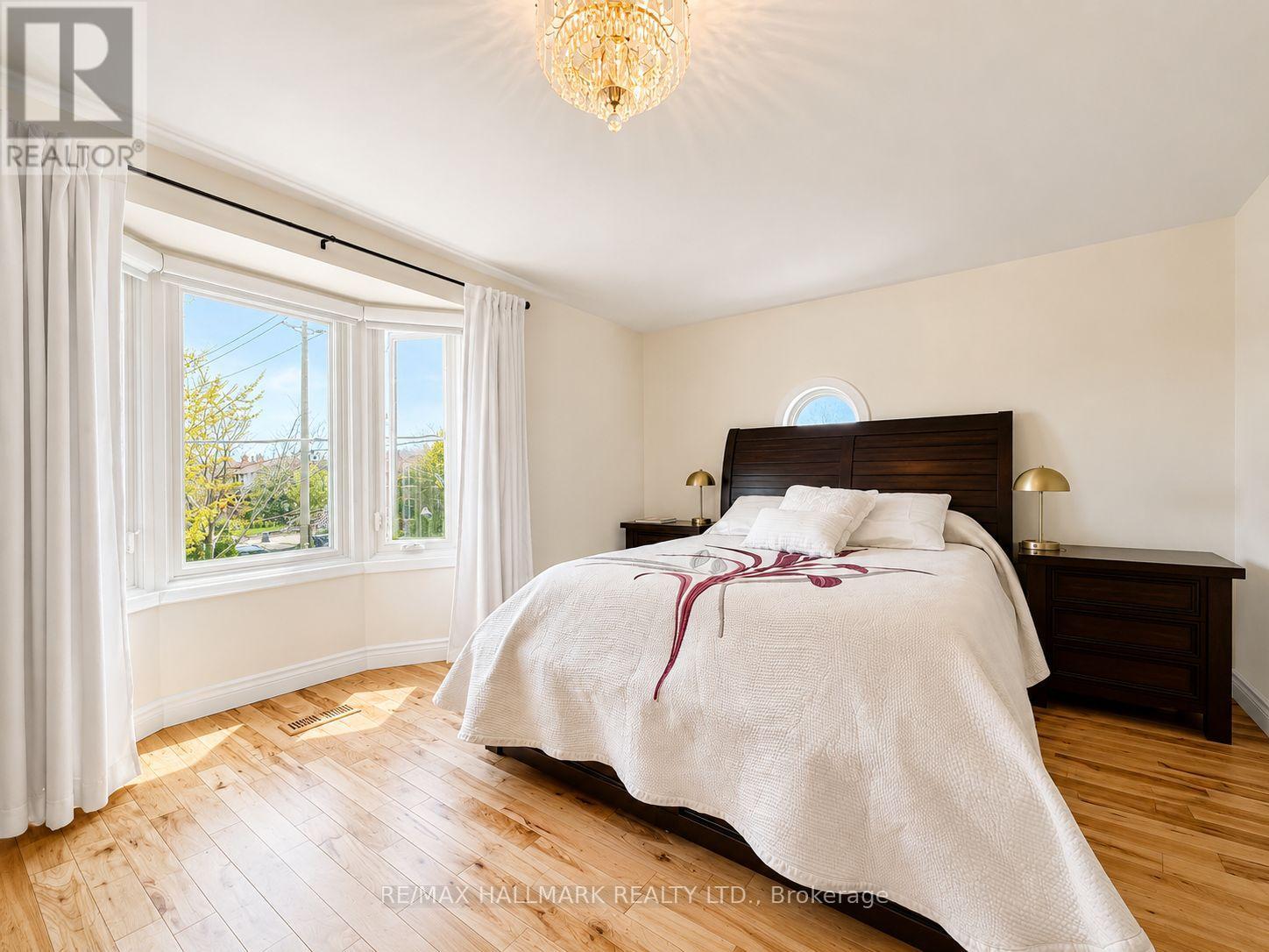100 Ascot Avenue, Toronto, Ontario  M6E 1E9 - Photo 14 - W13143484
