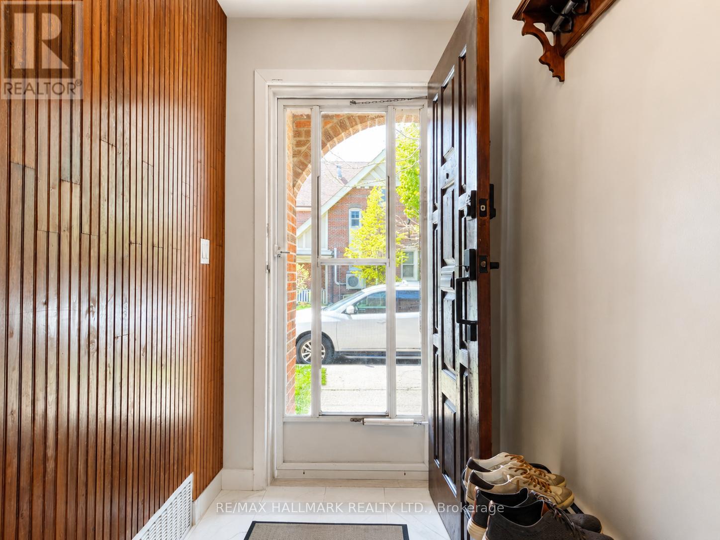 100 Ascot Avenue, Toronto, Ontario  M6E 1E9 - Photo 3 - W13143484