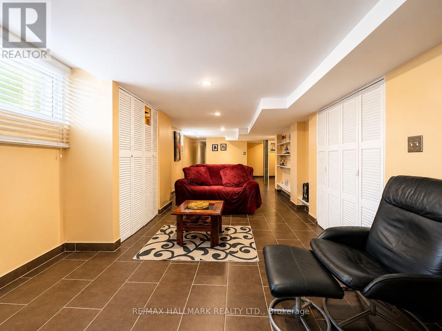 100 Ascot Avenue, Toronto, Ontario  M6E 1E9 - Photo 39 - W13143484