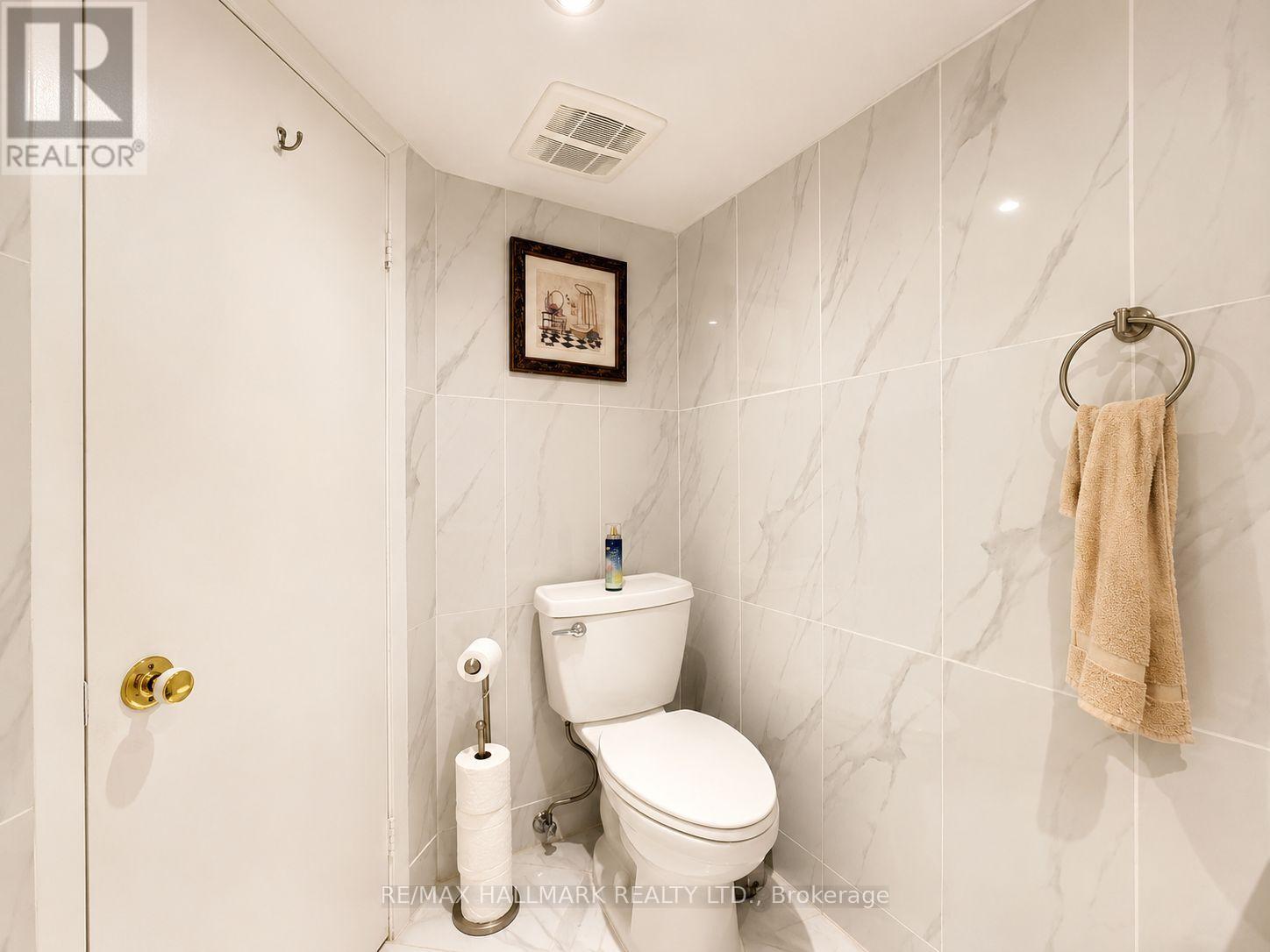 100 Ascot Avenue, Toronto, Ontario  M6E 1E9 - Photo 42 - W13143484