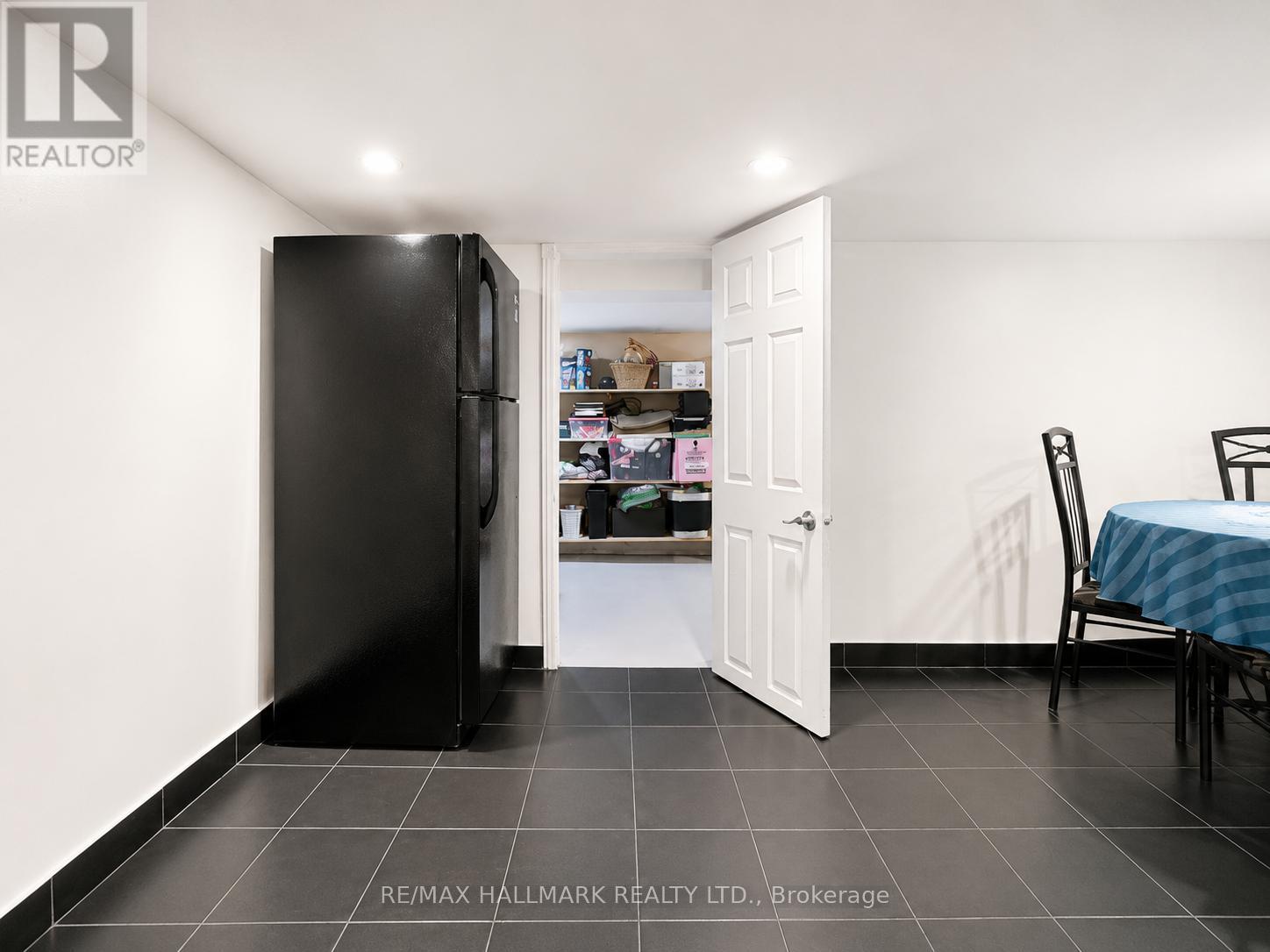 100 Ascot Avenue, Toronto, Ontario  M6E 1E9 - Photo 48 - W13143484