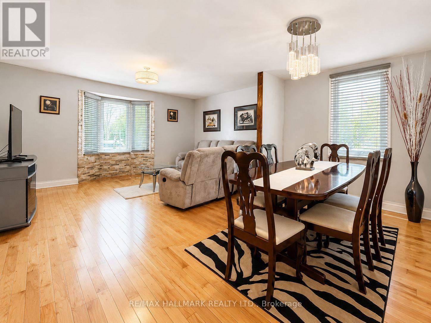 100 Ascot Avenue, Toronto, Ontario  M6E 1E9 - Photo 5 - W13143484