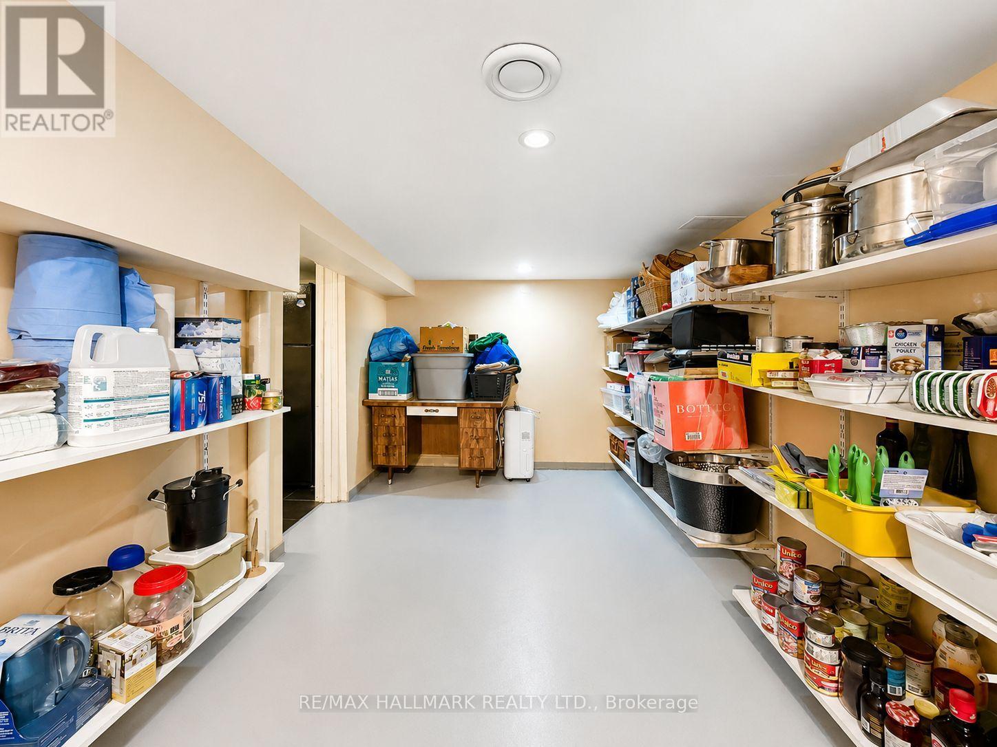 100 Ascot Avenue, Toronto, Ontario  M6E 1E9 - Photo 50 - W13143484