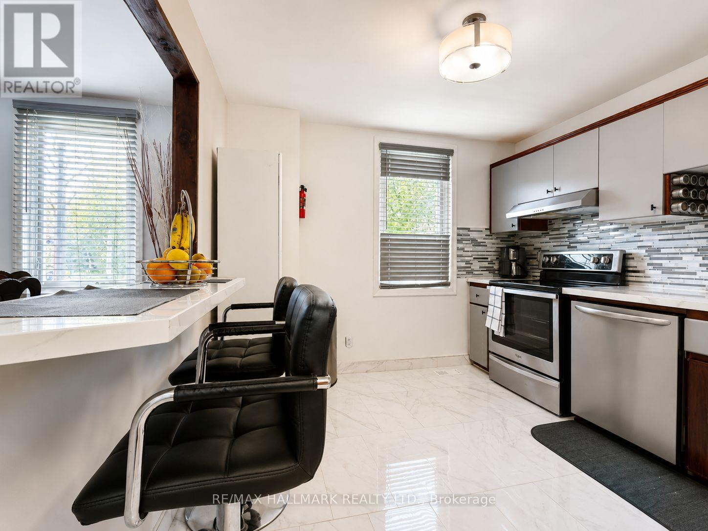100 Ascot Avenue, Toronto, Ontario  M6E 1E9 - Photo 9 - W13143484
