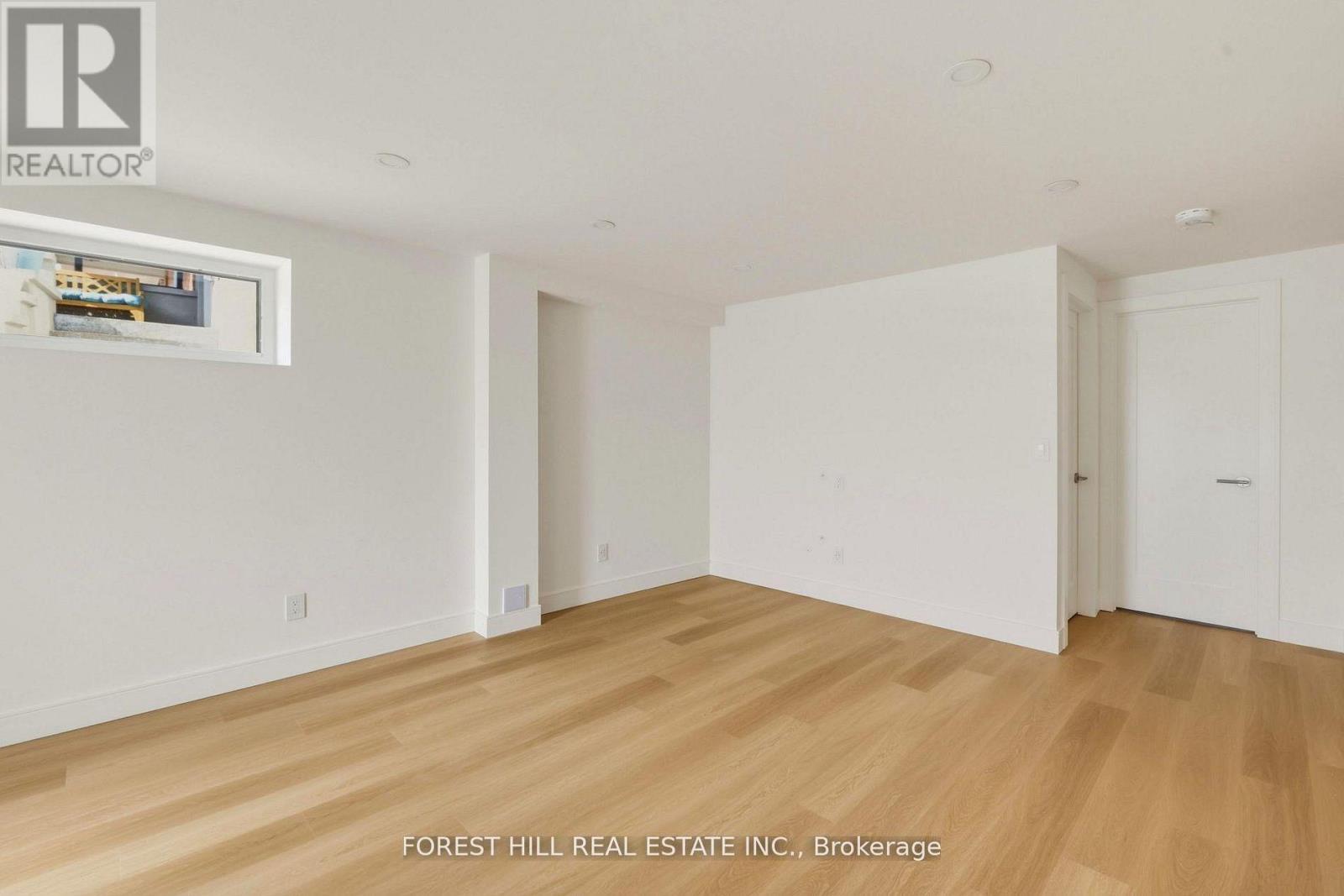 Lower - 250 Hallam Street, Toronto, Ontario  M6H 1Y1 - Photo 6 - W13143510