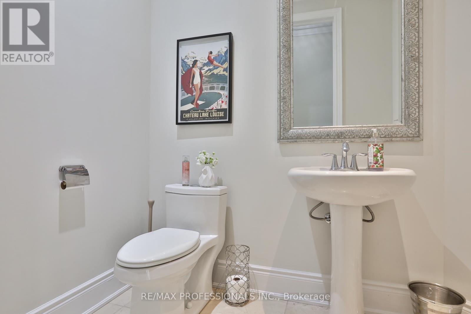 52 Bonnyview Drive, Toronto, Ontario  M8Y 3G6 - Photo 19 - W13143612
