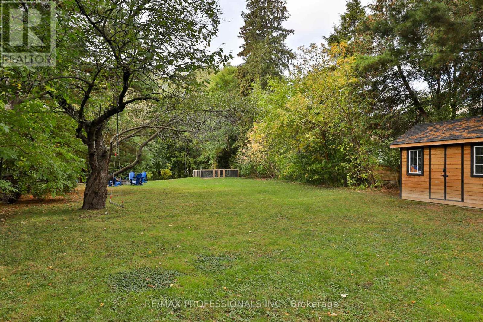 52 Bonnyview Drive, Toronto, Ontario  M8Y 3G6 - Photo 2 - W13143612