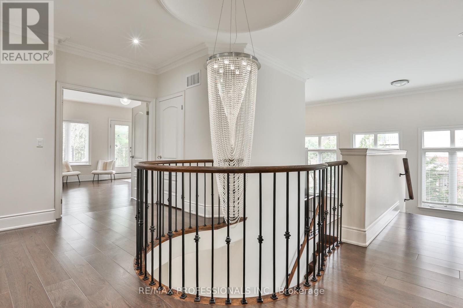 52 Bonnyview Drive, Toronto, Ontario  M8Y 3G6 - Photo 24 - W13143612