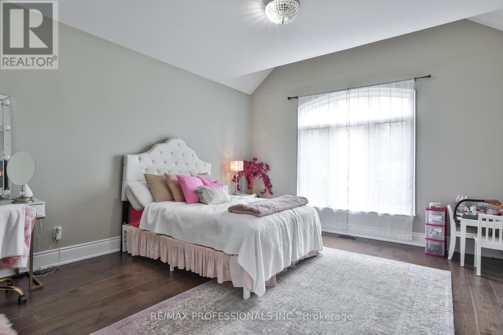 52 Bonnyview Drive, Toronto, Ontario  M8Y 3G6 - Photo 29 - W13143612