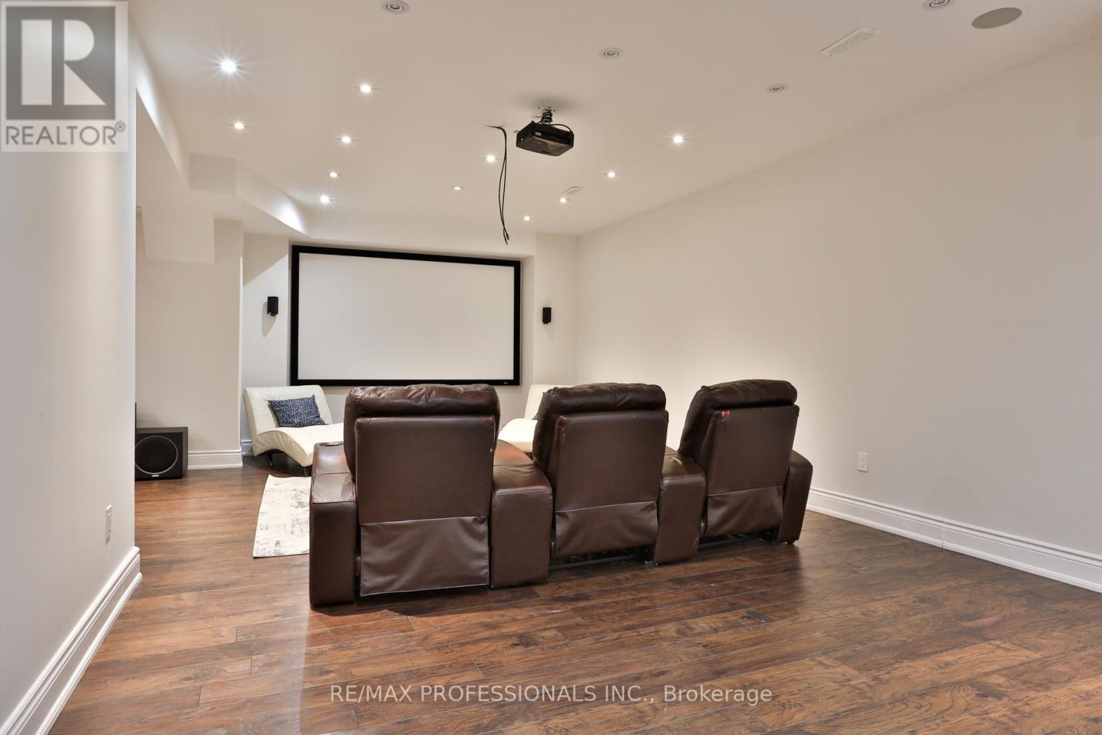 52 Bonnyview Drive, Toronto, Ontario  M8Y 3G6 - Photo 40 - W13143612