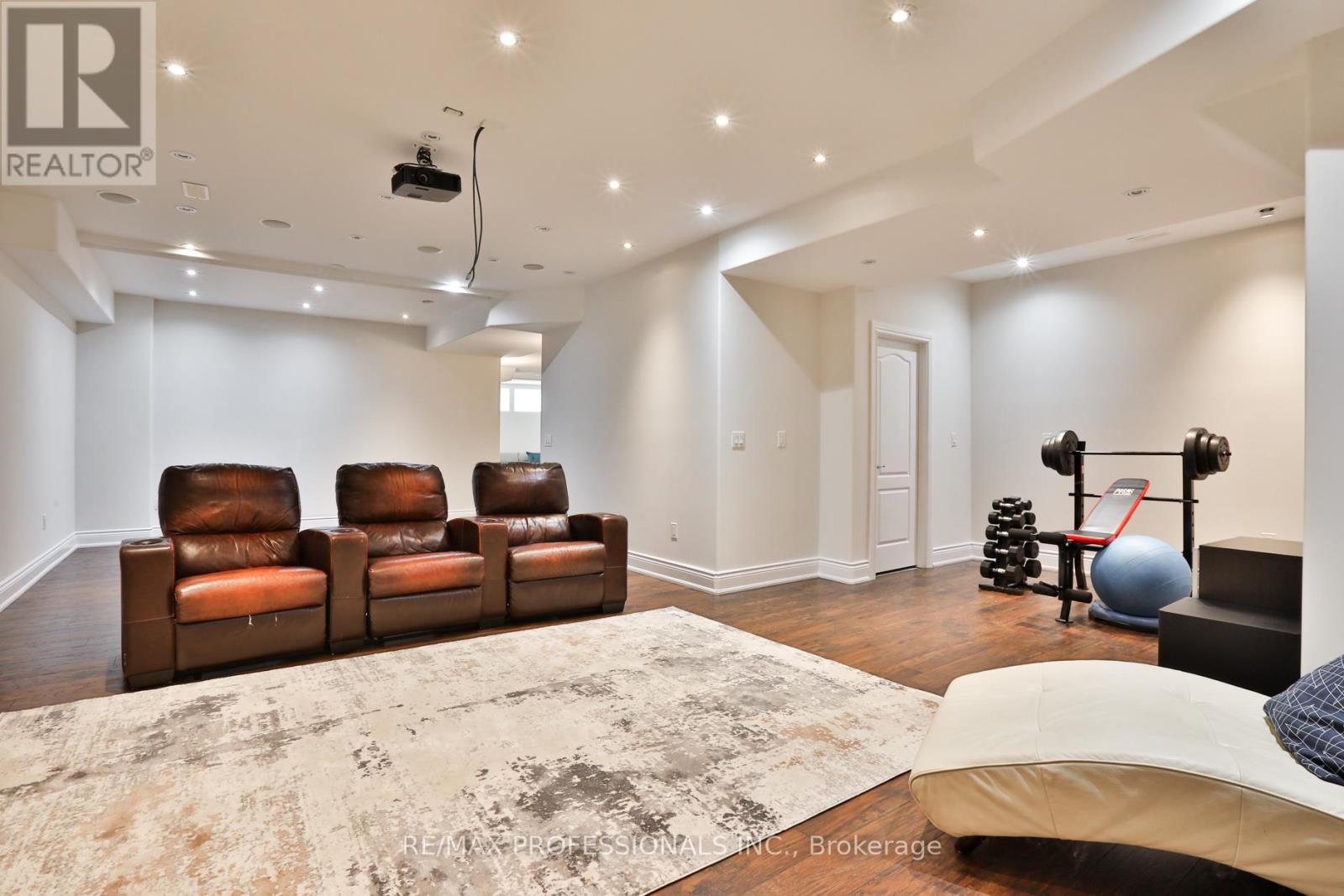 52 Bonnyview Drive, Toronto, Ontario  M8Y 3G6 - Photo 42 - W13143612