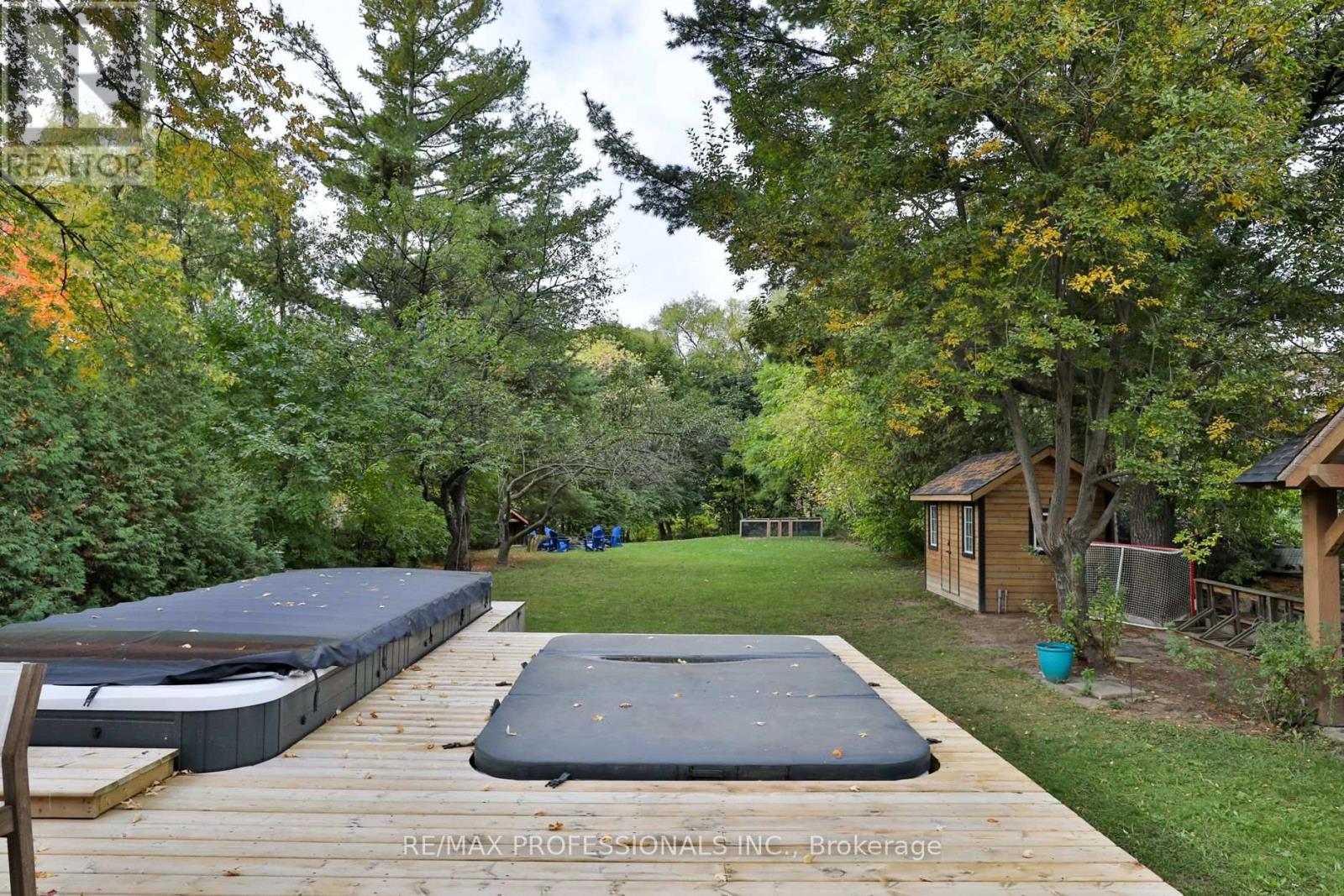 52 Bonnyview Drive, Toronto, Ontario  M8Y 3G6 - Photo 46 - W13143612