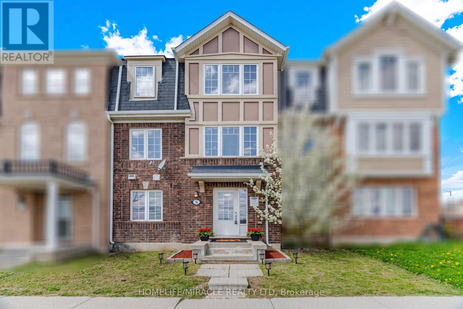 5 Veterans Drive, Brampton, Ontario  L7A 0T8 - Photo 1 - W13143618