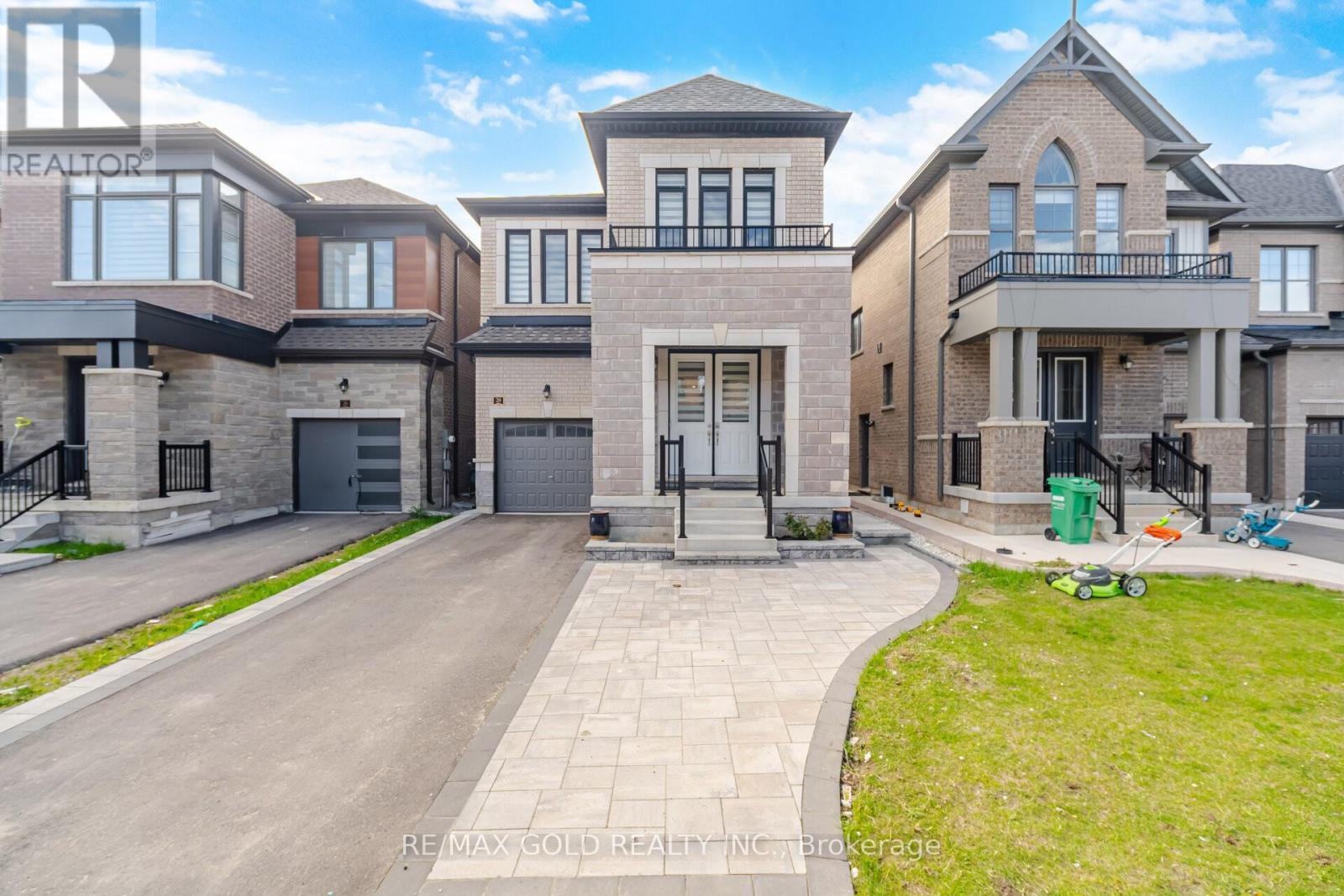 28 CALABRIA DRIVE, Caledon, Ontario