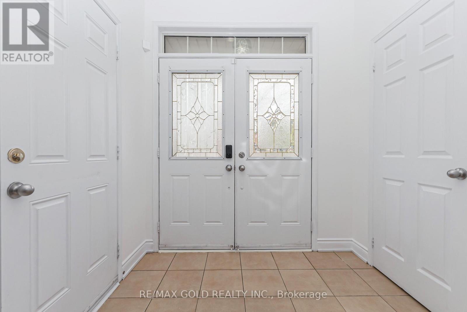 67 Palleschi Drive, Brampton, Ontario  L6P 2S1 - Photo 10 - W13143690