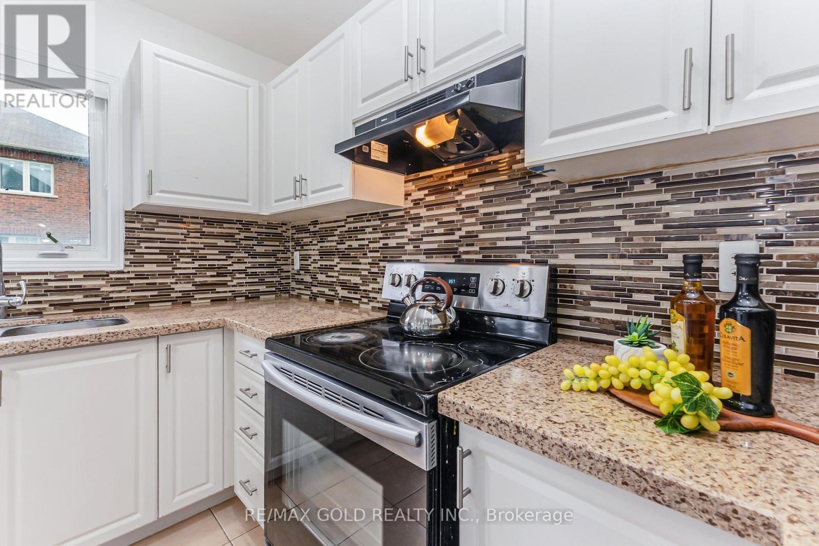 67 Palleschi Drive, Brampton, Ontario  L6P 2S1 - Photo 16 - W13143690