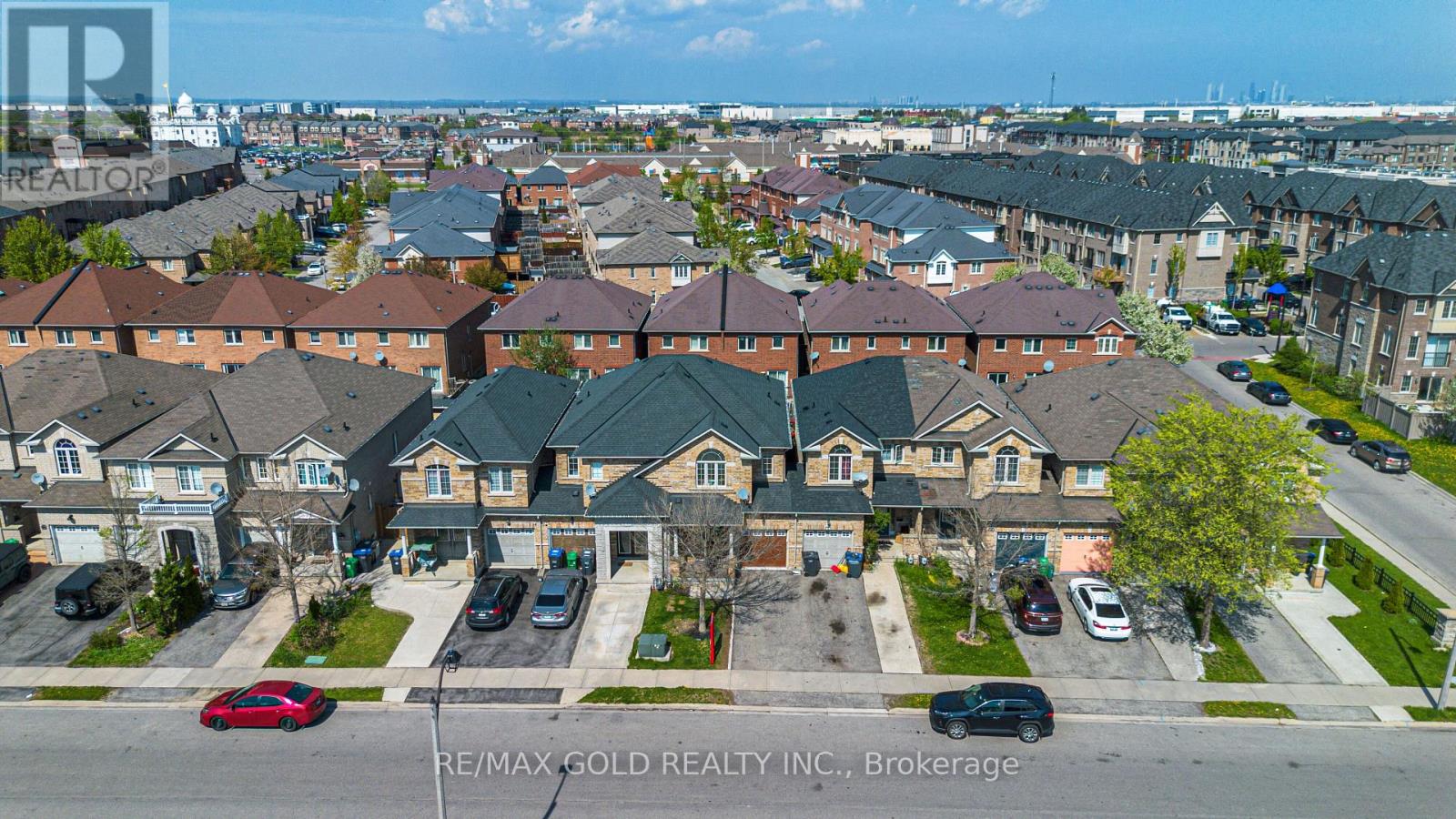 67 Palleschi Drive, Brampton, Ontario  L6P 2S1 - Photo 4 - W13143690
