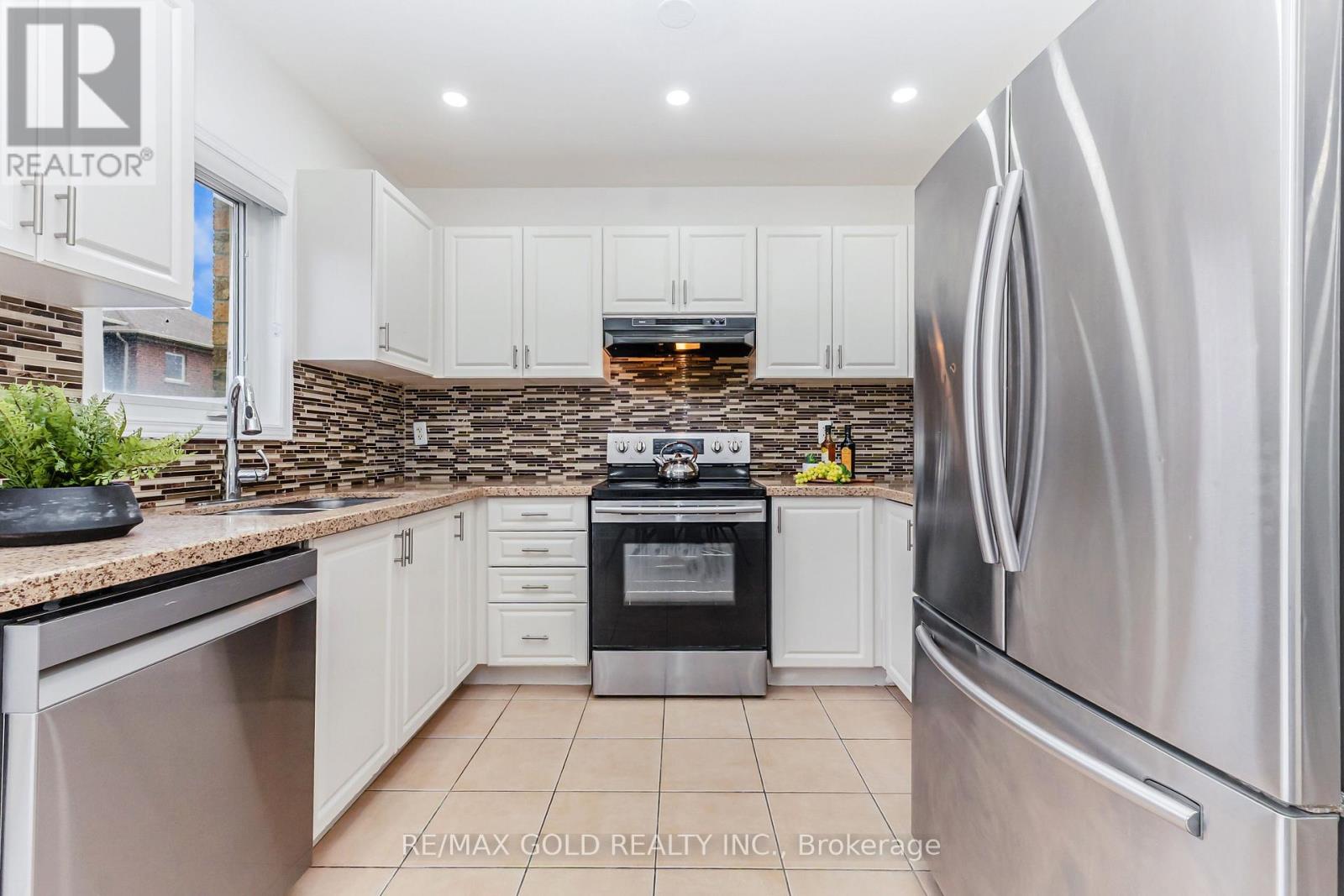 67 Palleschi Drive, Brampton, Ontario  L6P 2S1 - Photo 43 - W13143690