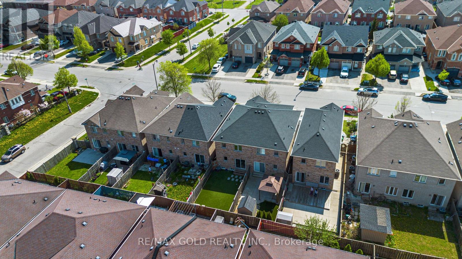 67 Palleschi Drive, Brampton, Ontario  L6P 2S1 - Photo 7 - W13143690