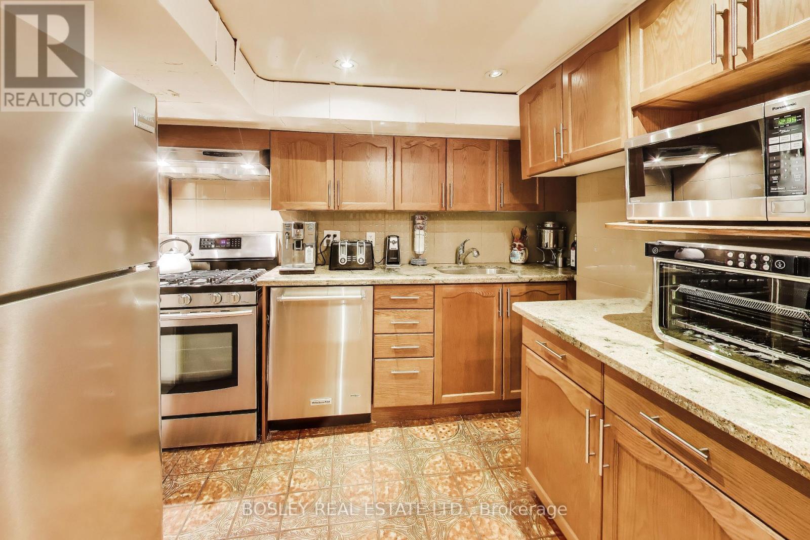159 Ascot Avenue, Toronto, Ontario  M6E 1G5 - Photo 27 - W13143722