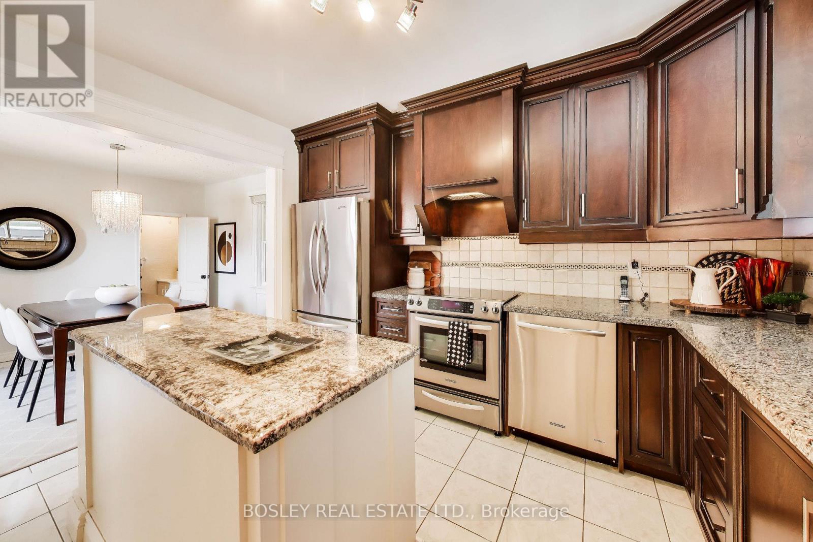 159 Ascot Avenue, Toronto, Ontario  M6E 1G5 - Photo 7 - W13143722