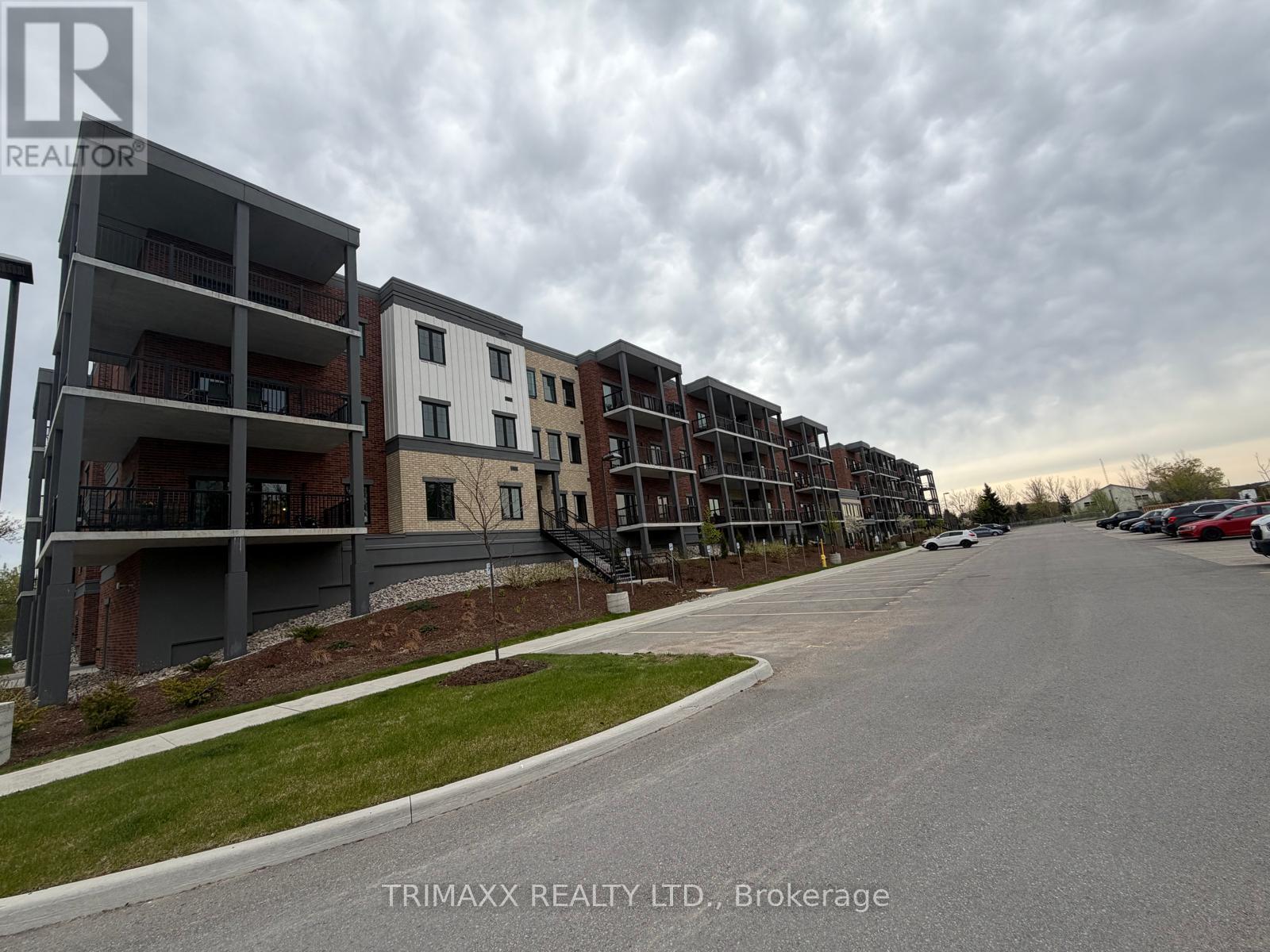 318 - 121 Mary Street, Clearview, Ontario  L0M 1G0 - Photo 3 - S13137270