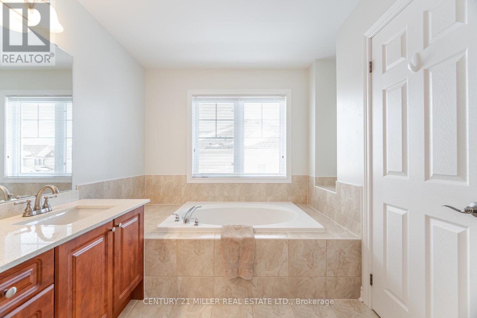 2025 Trawden Way, Oakville, Ontario  L6M 0M2 - Photo 18 - W13143770