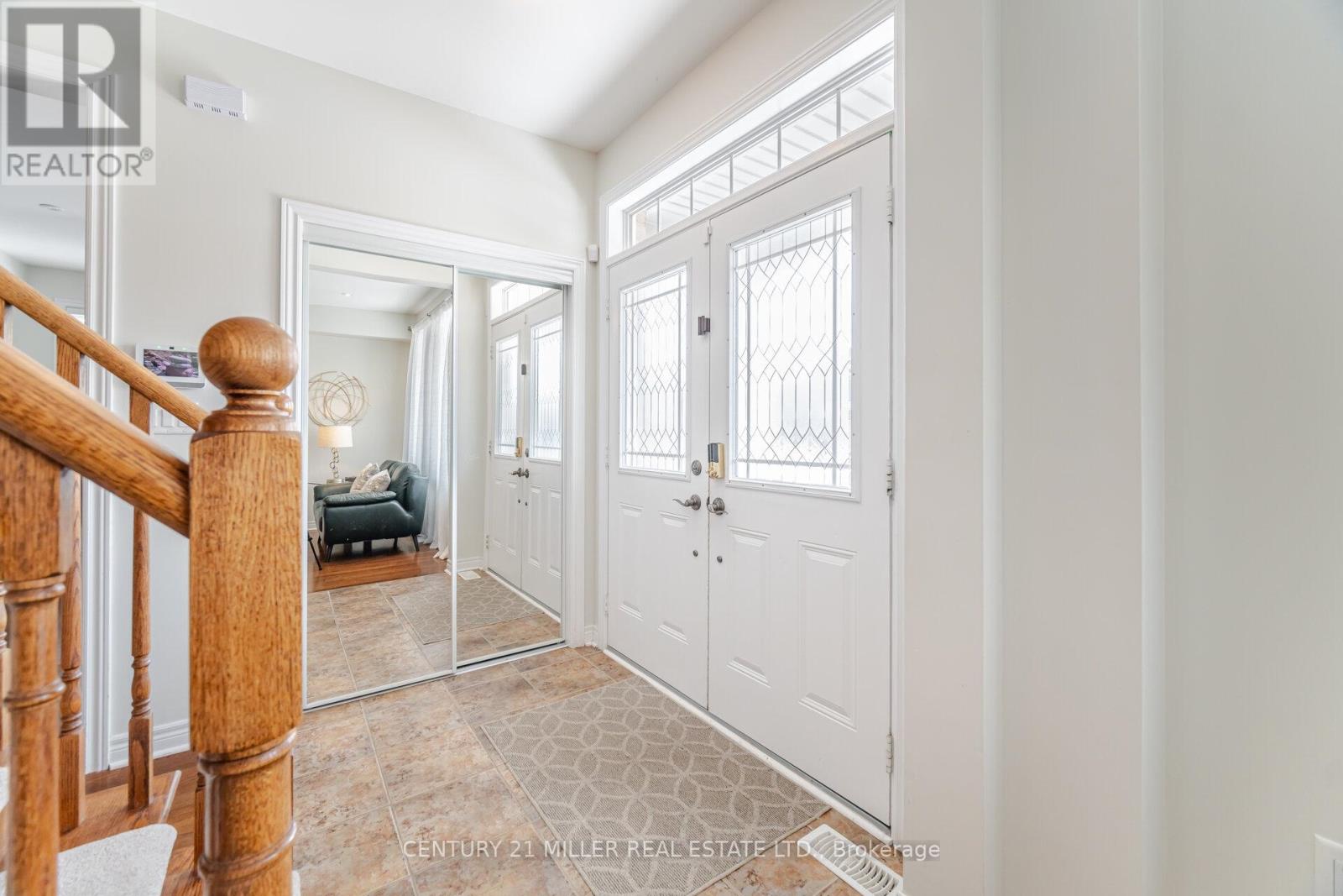 2025 Trawden Way, Oakville, Ontario  L6M 0M2 - Photo 3 - W13143770