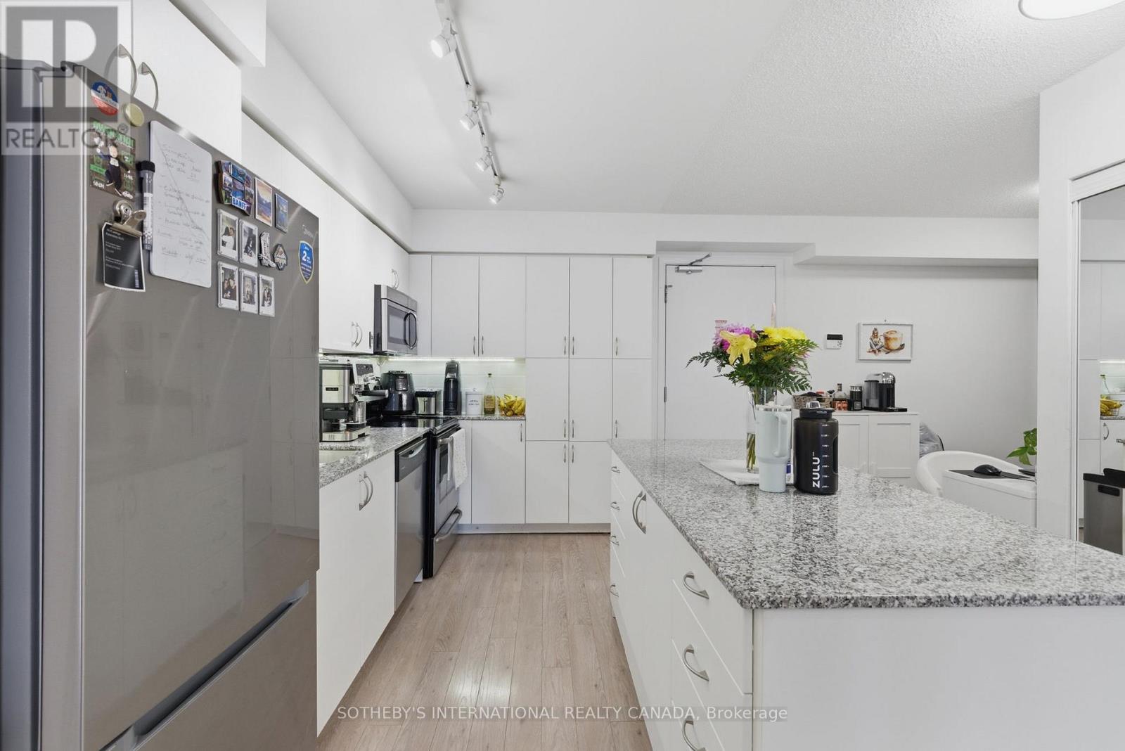 304 - 800 Lawrence Avenue W, Toronto, Ontario  M6A 0B1 - Photo 3 - W13143786