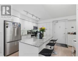 304 - 800 LAWRENCE AVENUE W, Toronto, Ontario