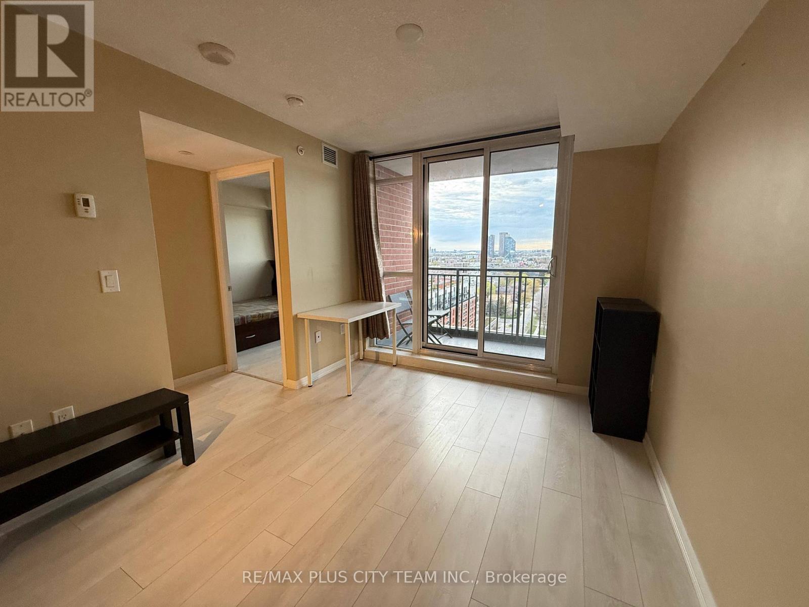 1421 - 800 Lawrence Avenue W, Toronto, Ontario  M6A 0B1 - Photo 3 - W13143830