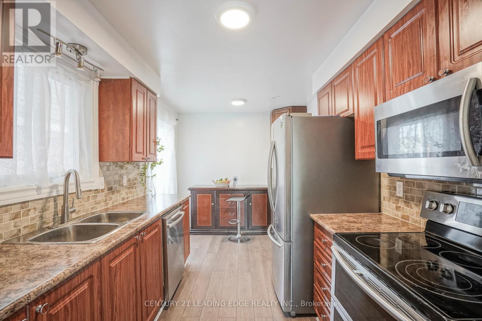 Upper - 29 Junewood Crescent, Brampton, Ontario  L6S 3T5 - Photo 10 - W13143850