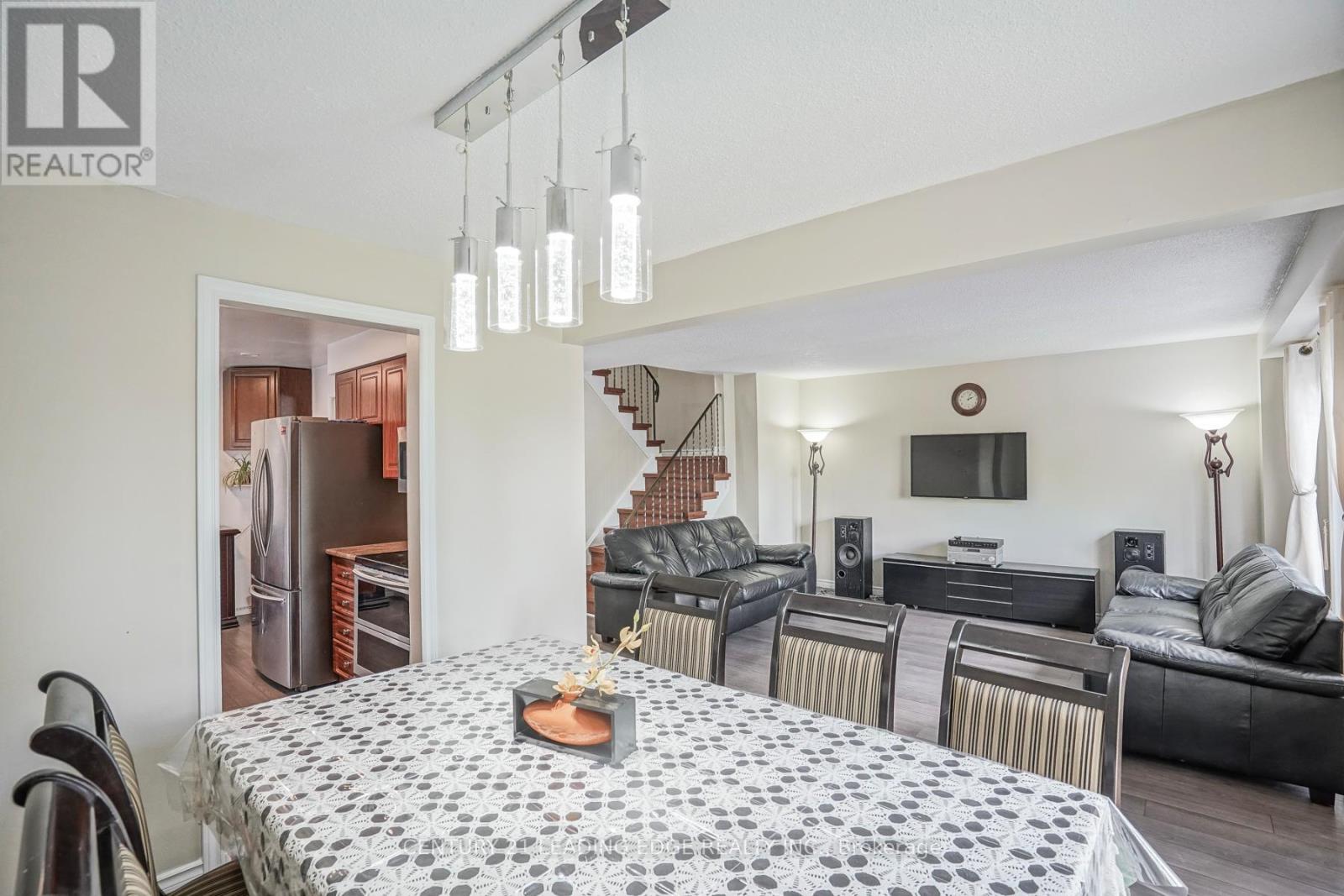 Upper - 29 Junewood Crescent, Brampton, Ontario  L6S 3T5 - Photo 12 - W13143850