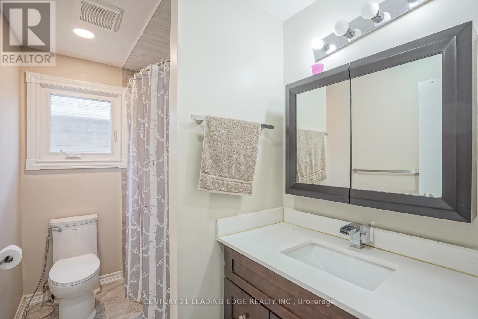 Upper - 29 Junewood Crescent, Brampton, Ontario  L6S 3T5 - Photo 24 - W13143850
