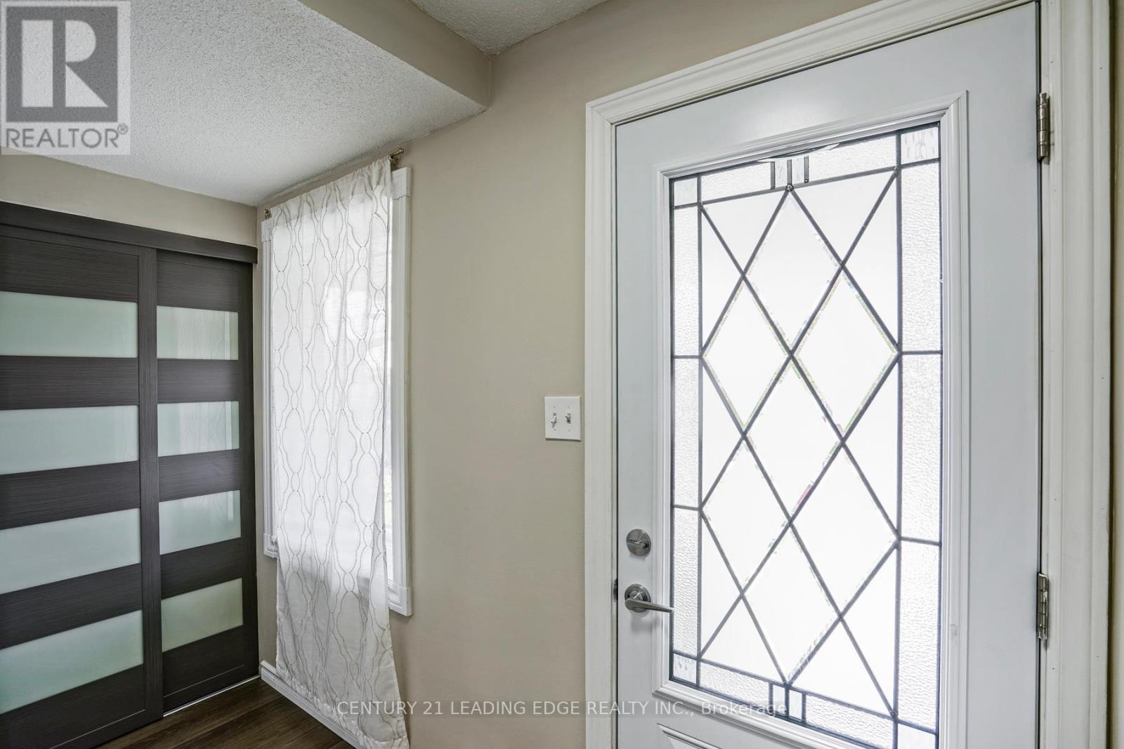 Upper - 29 Junewood Crescent, Brampton, Ontario  L6S 3T5 - Photo 6 - W13143850