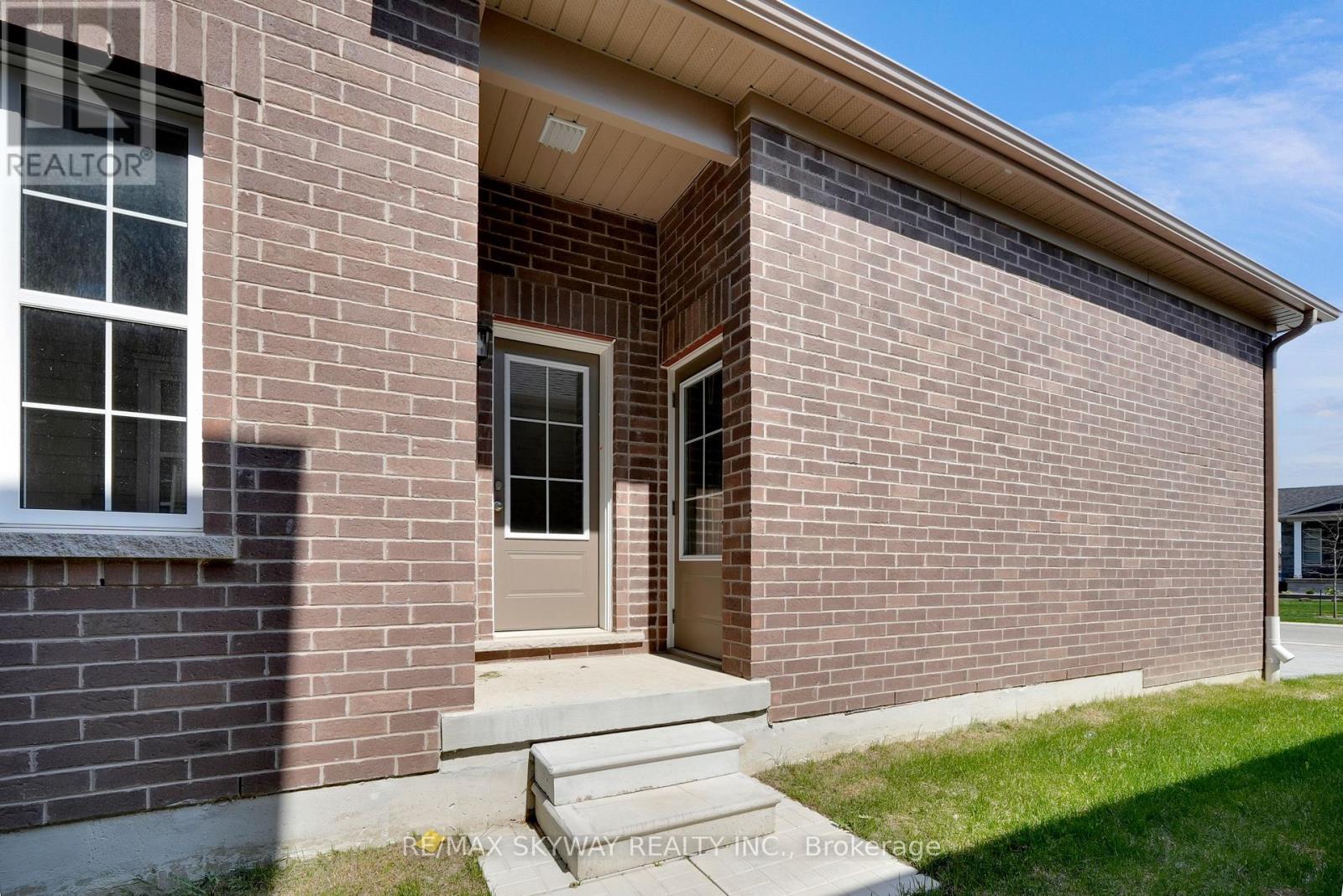 27 Gamble Street, Halton Hills, Ontario L7G 0P3 - Photo 47 - W13141048