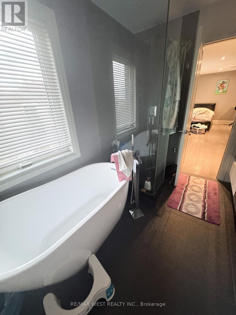 189 Townsgate Drive, Vaughan, Ontario  L4J 8J5 - Photo 26 - N13139094